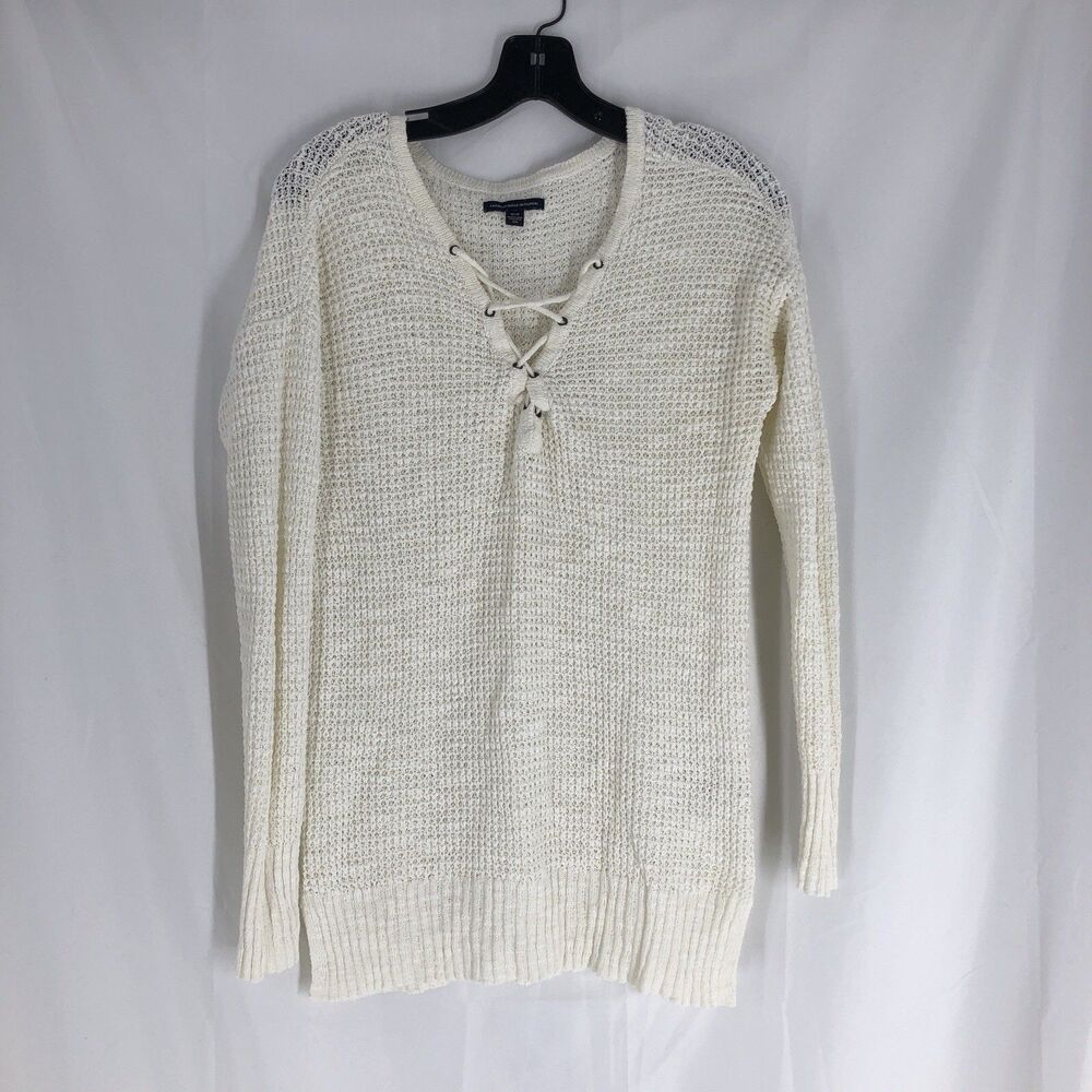 Women’s American Eagle Ivory Long Sleeve Sweater Medium